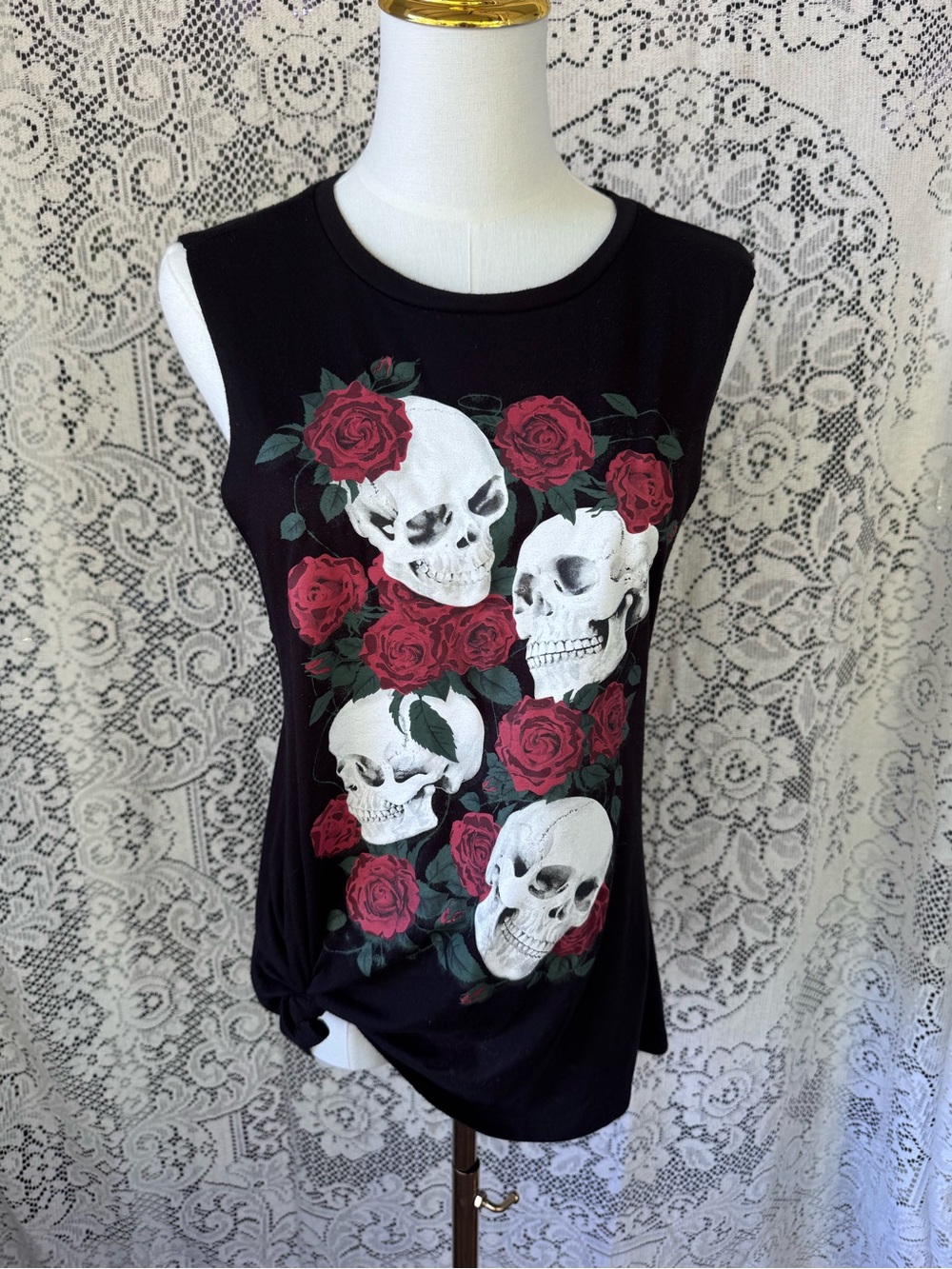 Black Skull & Red Rose Sleeveless Tank Top Medium